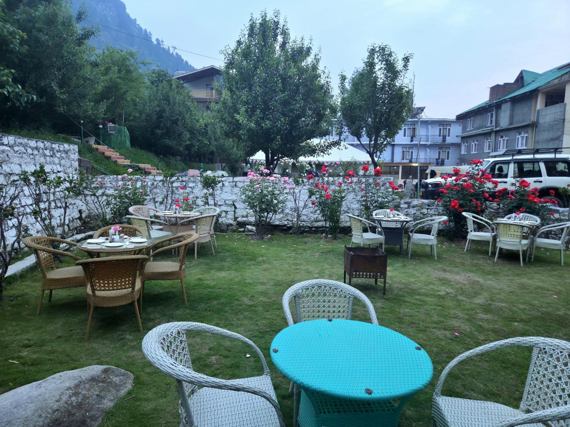 Hill River Resort By West Western Manali  Exterior photo