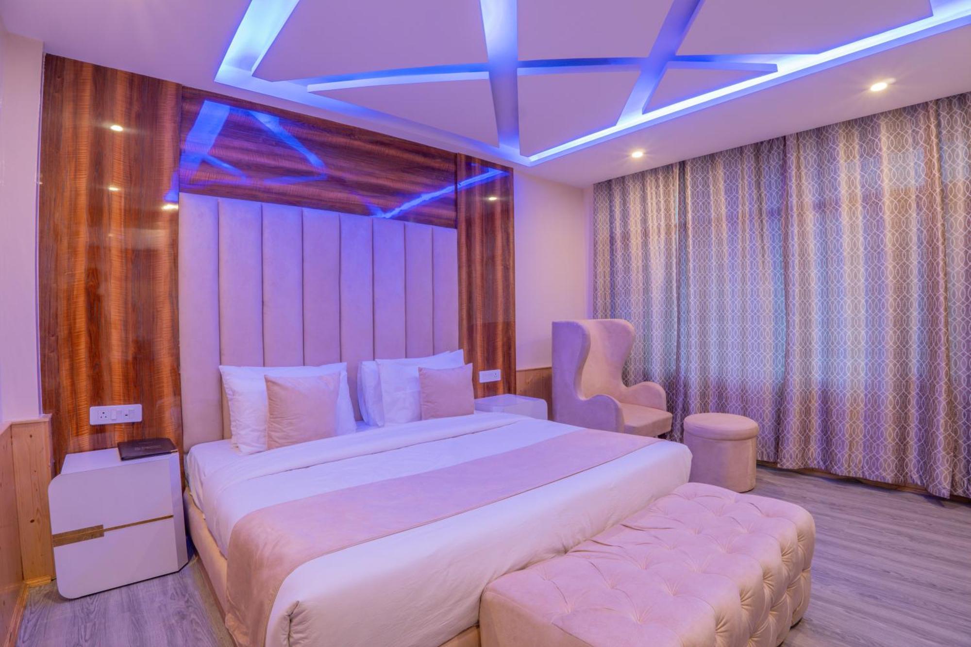 Hill River Resort By West Western Manali  Exterior photo