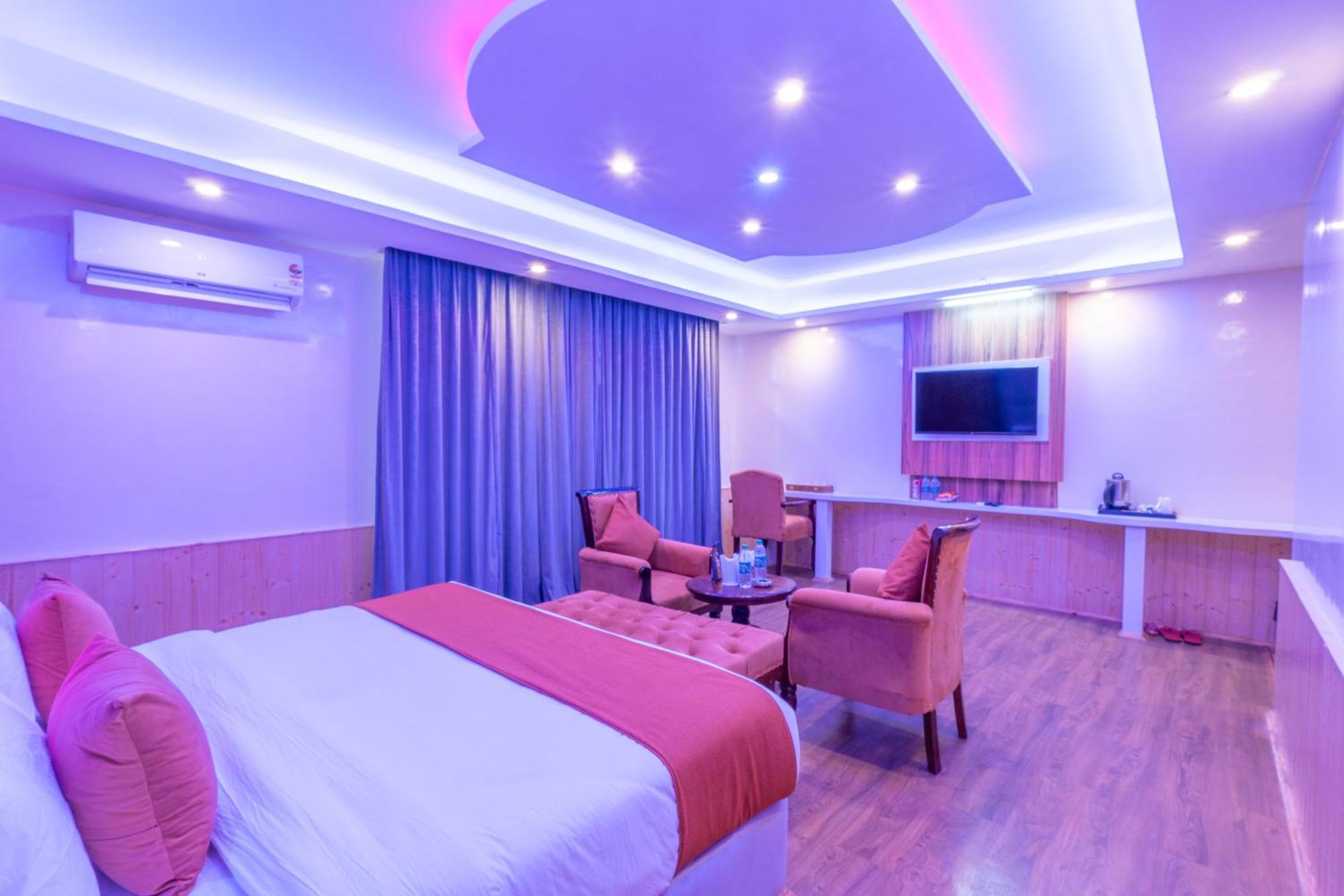 Hill River Resort By West Western Manali  Exterior photo