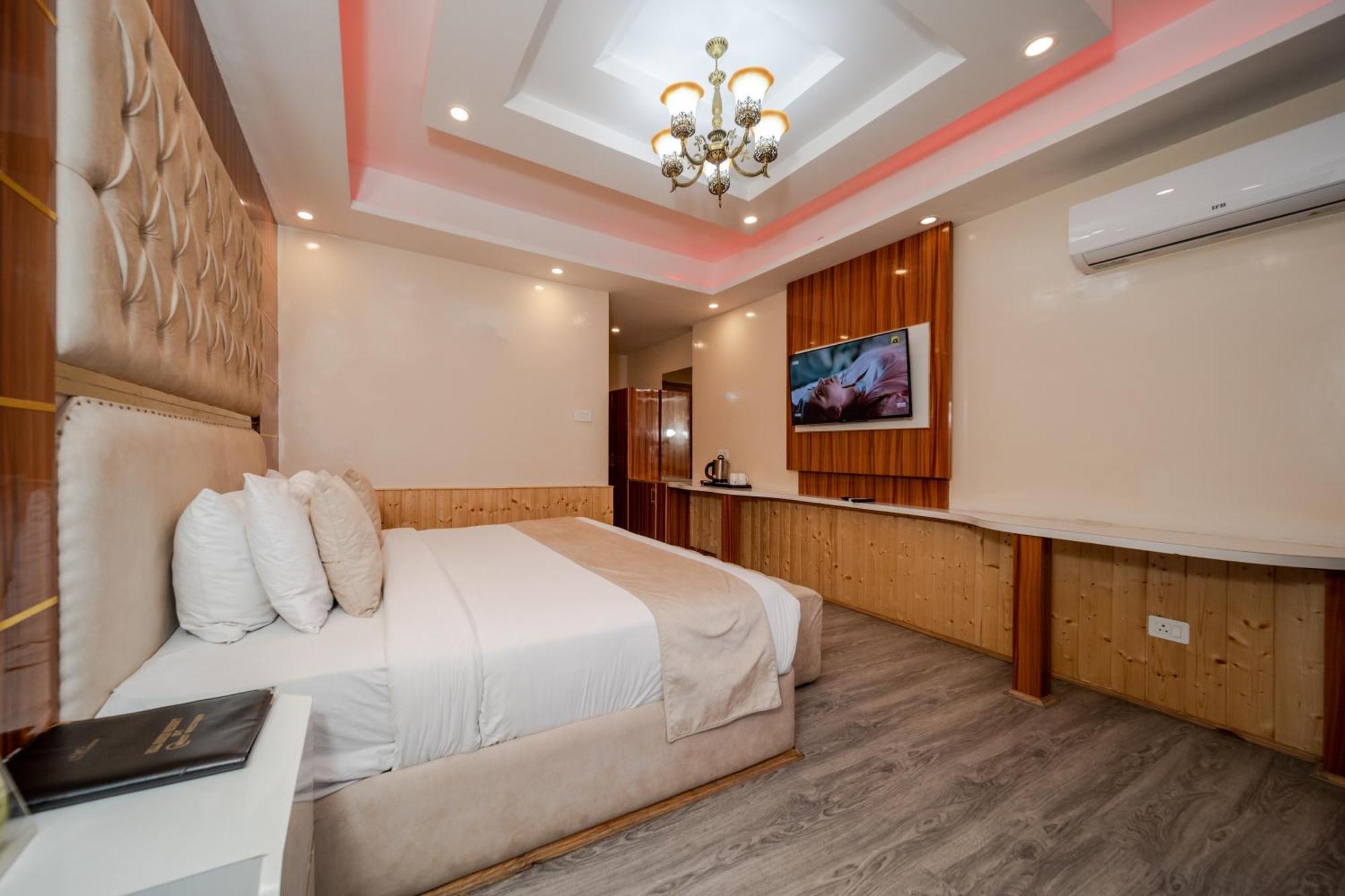 Hill River Resort By West Western Manali  Exterior photo