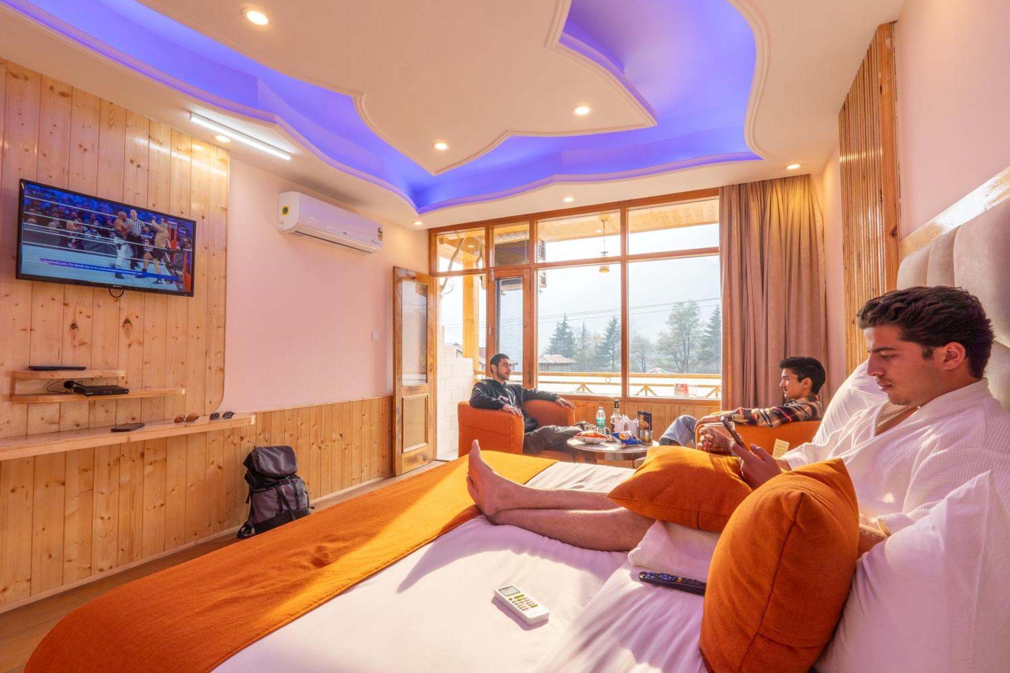 Hill River Resort By West Western Manali  Exterior photo