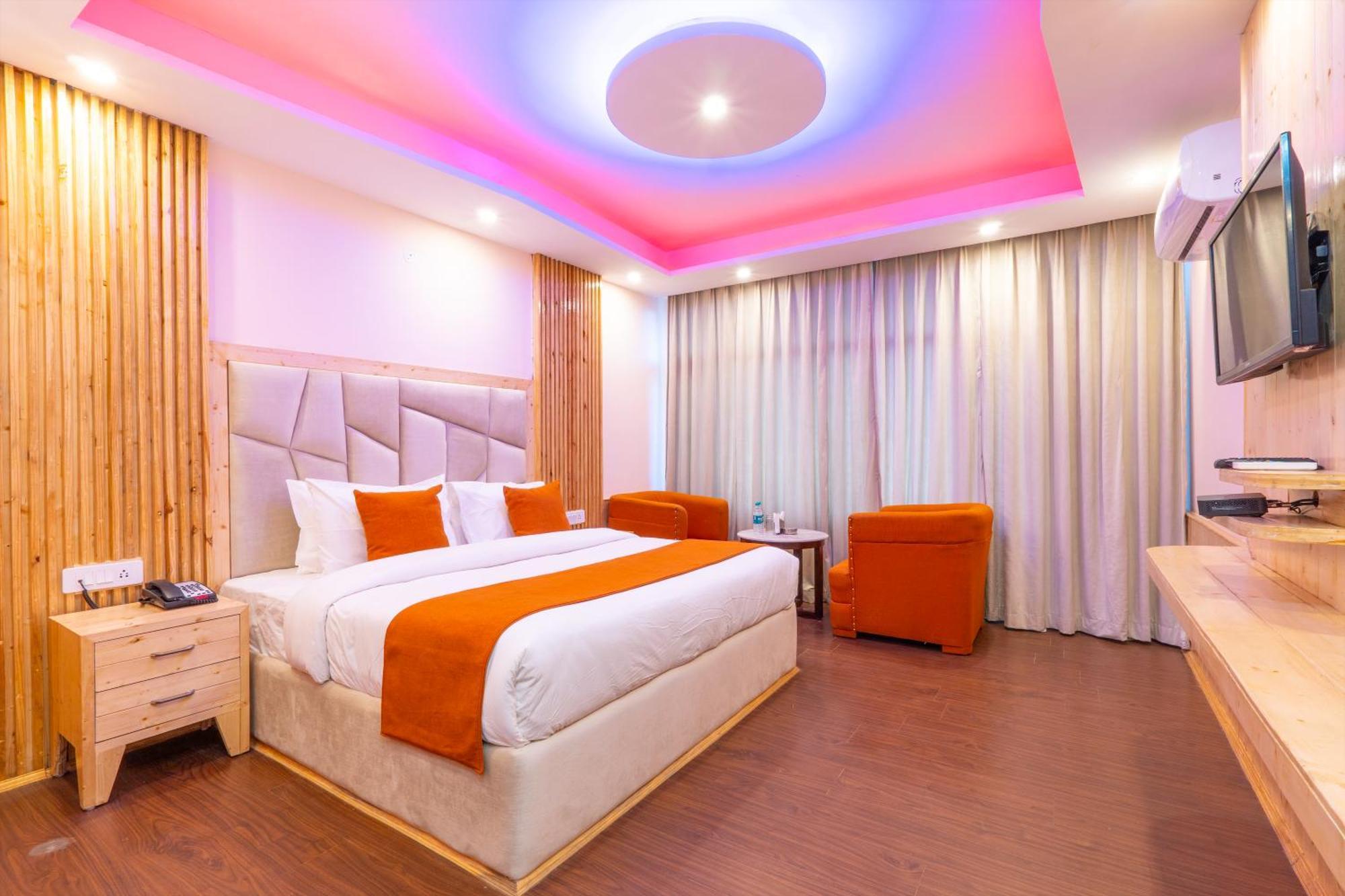 Hill River Resort By West Western Manali  Exterior photo
